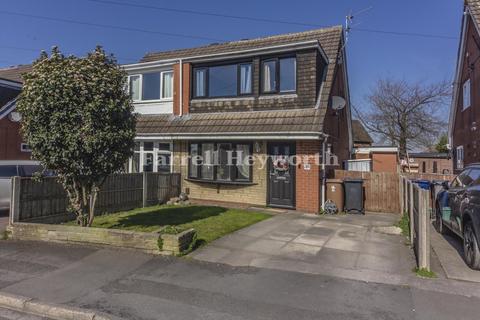 3 bedroom semi-detached house for sale, Larchwood Crescent, Leyland PR25