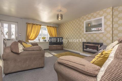 3 bedroom semi-detached house for sale, Larchwood Crescent, Leyland PR25