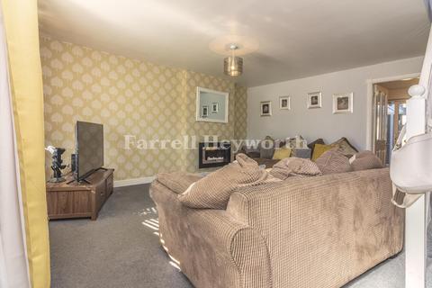 3 bedroom semi-detached house for sale, Larchwood Crescent, Leyland PR25