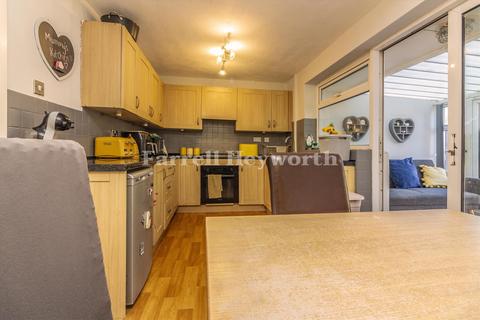 3 bedroom semi-detached house for sale, Larchwood Crescent, Leyland PR25