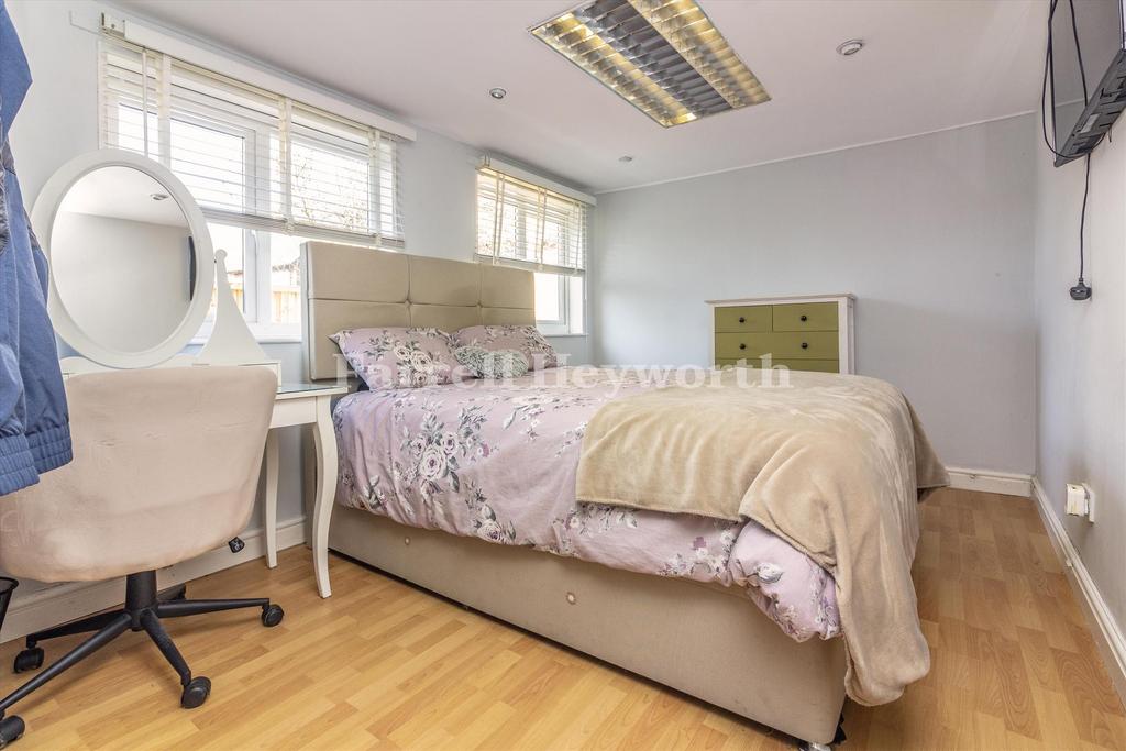 Play Room b