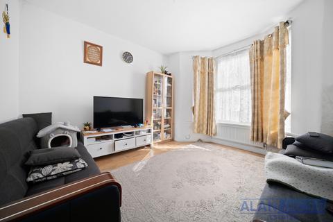 18 Mortimer Road, London, E6 3QW