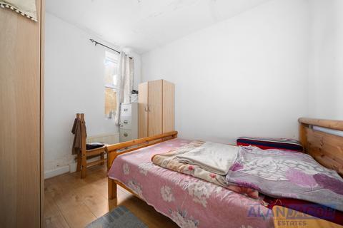 18 Mortimer Road, London, E6 3QW