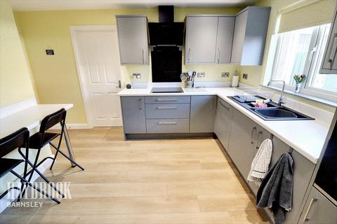 33 Champany Fields, Dodworth, Barnsley, S75 3TS