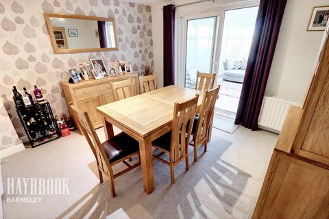 33 Champany Fields, Dodworth, Barnsley, S75 3TS