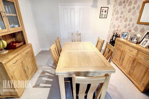 33 Champany Fields, Dodworth, Barnsley, S75 3TS