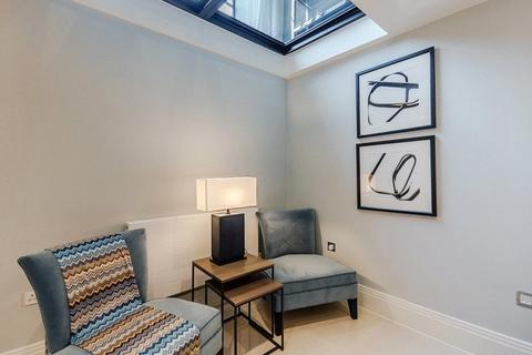 2 bedroom apartment to rent, Rainville Road, London, W6