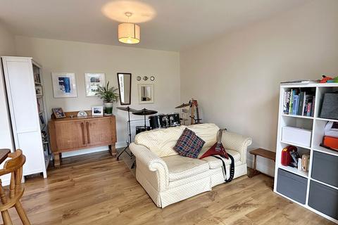 24 Lynton Avenue, Northampton, NN2 8LX
