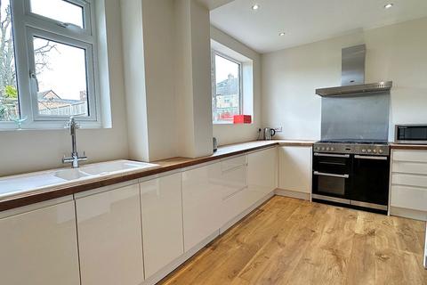 24 Lynton Avenue, Northampton, NN2 8LX