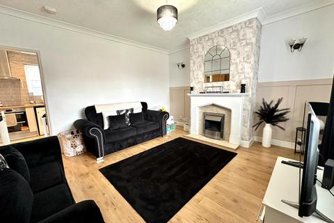 3 bedroom semi-detached house for sale, Canterbury Road, West Bromwich B71