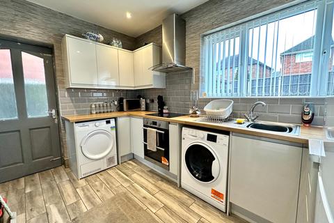3 bedroom semi-detached house for sale, Canterbury Road, West Bromwich B71