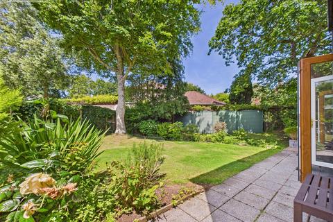 Lark Rise Daddon Hill, Northam, Bideford, EX39 3PW