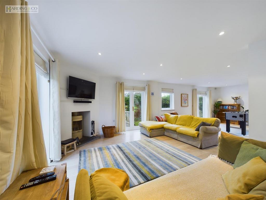 Sitting Room .2.jpg