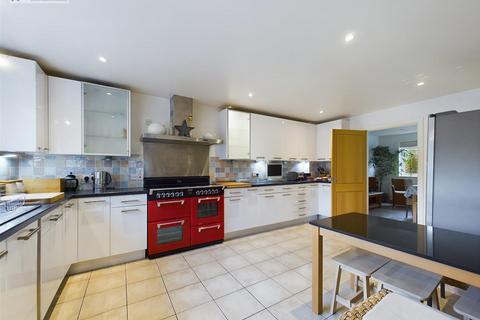 Lark Rise Daddon Hill, Northam, Bideford, EX39 3PW