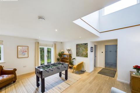 Lark Rise Daddon Hill, Northam, Bideford, EX39 3PW