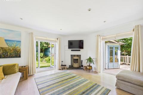 Lark Rise Daddon Hill, Northam, Bideford, EX39 3PW