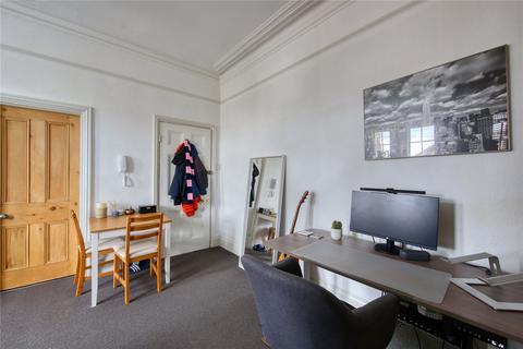 1 bedroom apartment to rent, Ravenslea Road, SW12