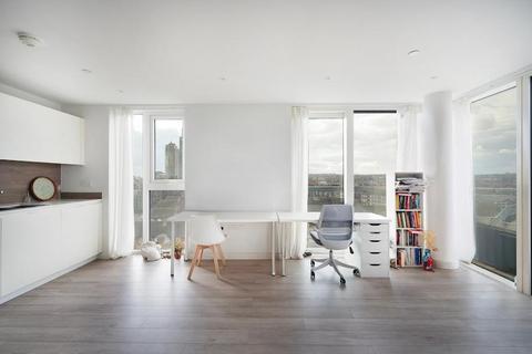 1 bedroom flat for sale, Newnton Close, London, N4