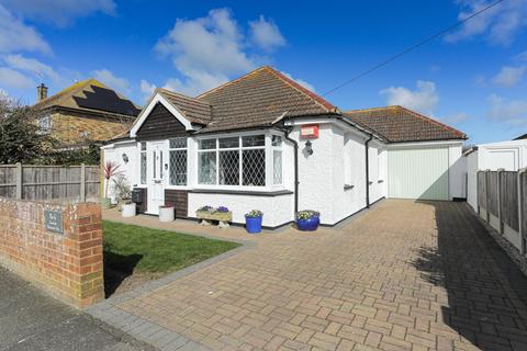 3 bedroom bungalow for sale, Hereward Avenue, Birchington, CT7