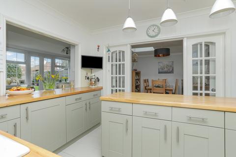 3 bedroom bungalow for sale, Hereward Avenue, Birchington, CT7