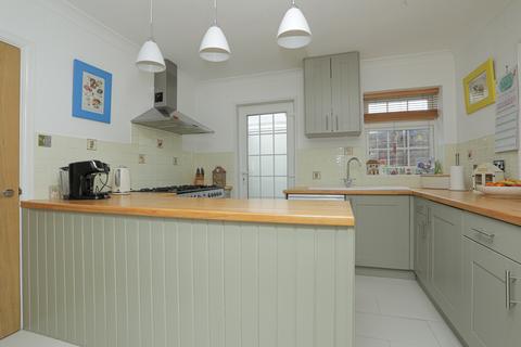 3 bedroom bungalow for sale, Hereward Avenue, Birchington, CT7
