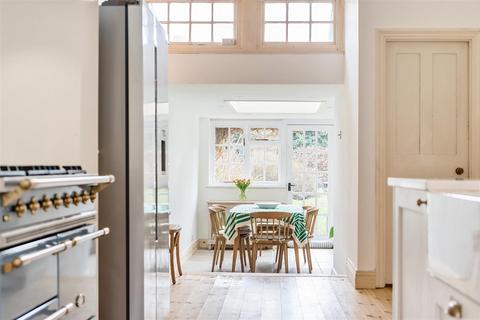 9 Museum Hill, Haslemere, GU27 2JR