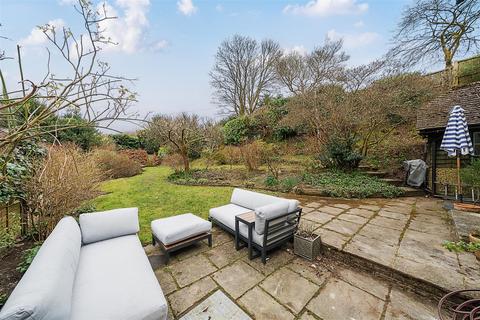 9 Museum Hill, Haslemere, GU27 2JR