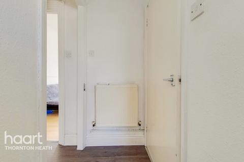 undefined, Clifton Road, London