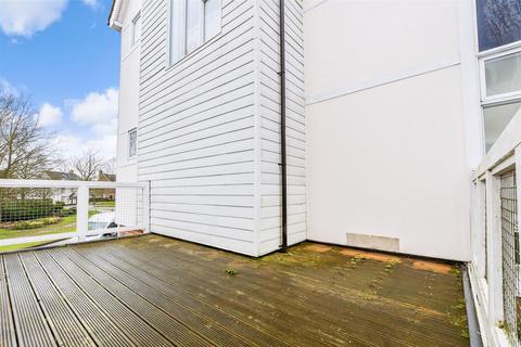 13 Edgar Close, Kings Hill, West Malling, ME19 4JE