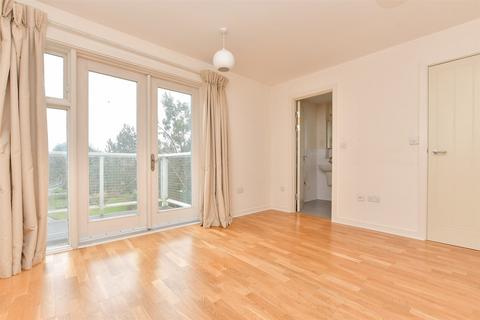 13 Edgar Close, Kings Hill, West Malling, ME19 4JE