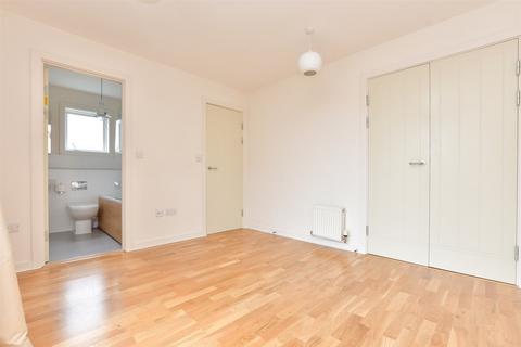 13 Edgar Close, Kings Hill, West Malling, ME19 4JE