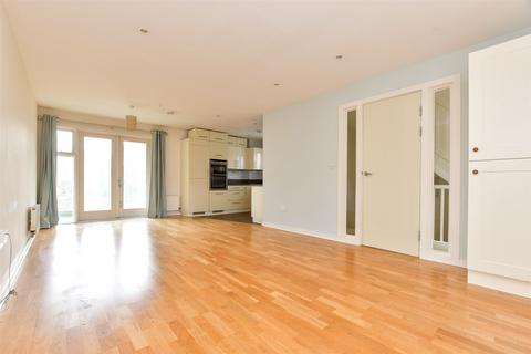 13 Edgar Close, Kings Hill, West Malling, ME19 4JE