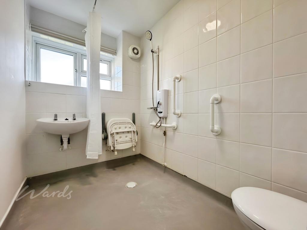Af0148fe-shower 2...
