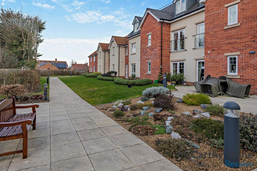 8639378-exterior04-800.jpg