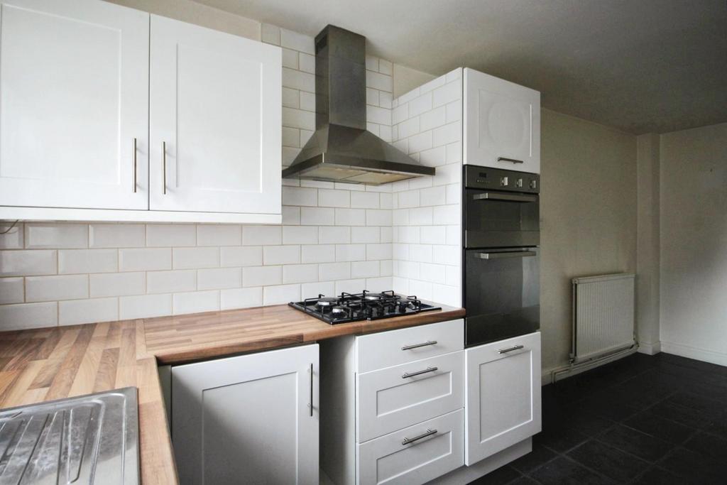 Kitchen 1.JPG