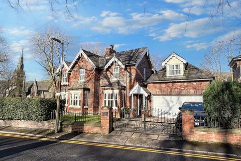 4 bedroom detached house for sale, Broad Oak Park, Manchester M30