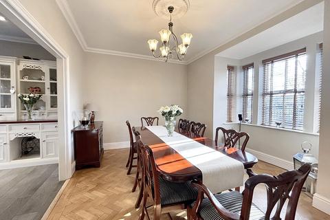 4 bedroom detached house for sale, Broad Oak Park, Manchester M30