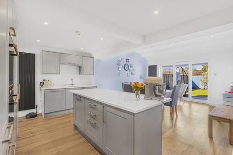 38 Edinburgh Drive, Kidlington, OX5 2JG
