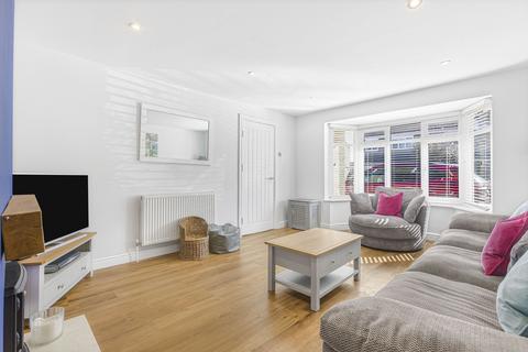 38 Edinburgh Drive, Kidlington, OX5 2JG