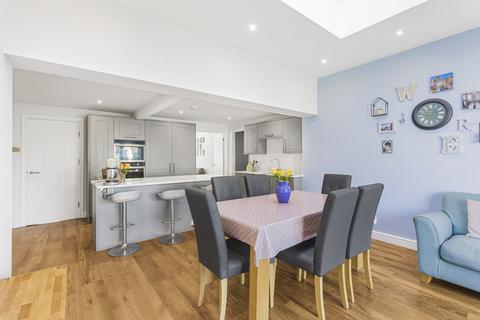38 Edinburgh Drive, Kidlington, OX5 2JG