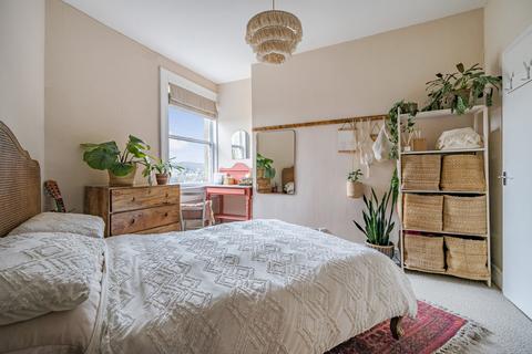 Flat 3, 1 Belgrave Crescent, Bath, BA1 5JU