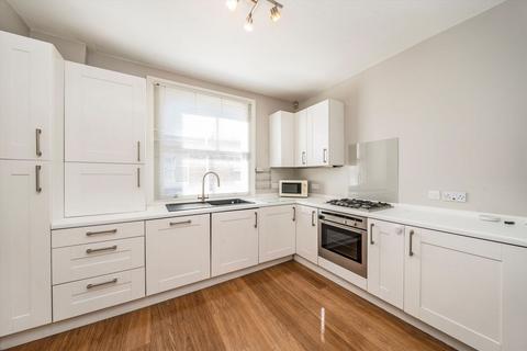 3 bedroom maisonette to rent, Kenley Road, St Margarets TW1