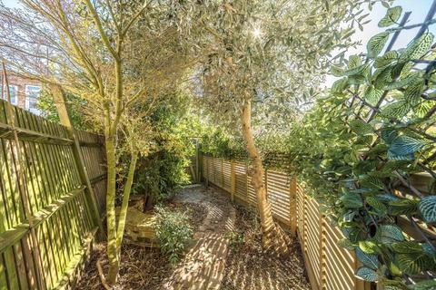 3 bedroom maisonette to rent, Kenley Road, St Margarets TW1