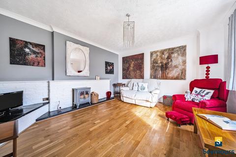 3 bedroom end of terrace house for sale, Glendale Drive, Guildford GU4