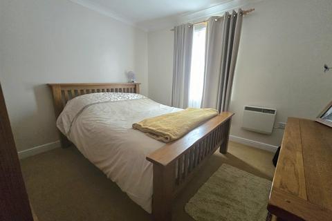 2 bedroom flat for sale, Fairby Close, Devon EX16