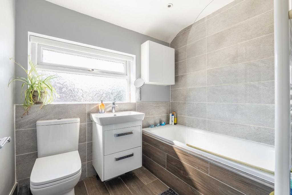 Bathroom-1.jpg
