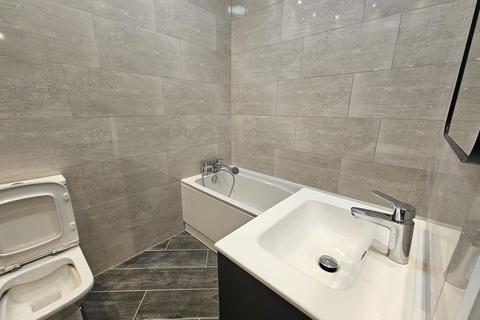 2 bedroom flat to rent, Victoria Road, Leeds