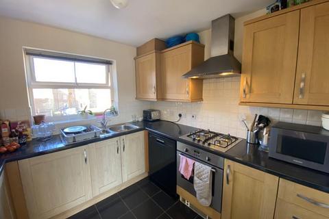 2 bedroom flat to rent, Dunster Close, The Pavillions, Rugby, CV22
