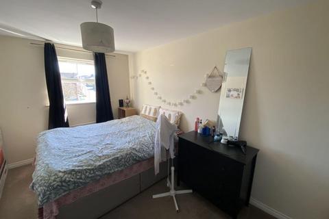 2 bedroom flat to rent, Dunster Close, The Pavillions, Rugby, CV22