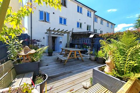5 bedroom end of terrace house for sale, Clarendon Gardens, Barnstaple, Devon, EX31